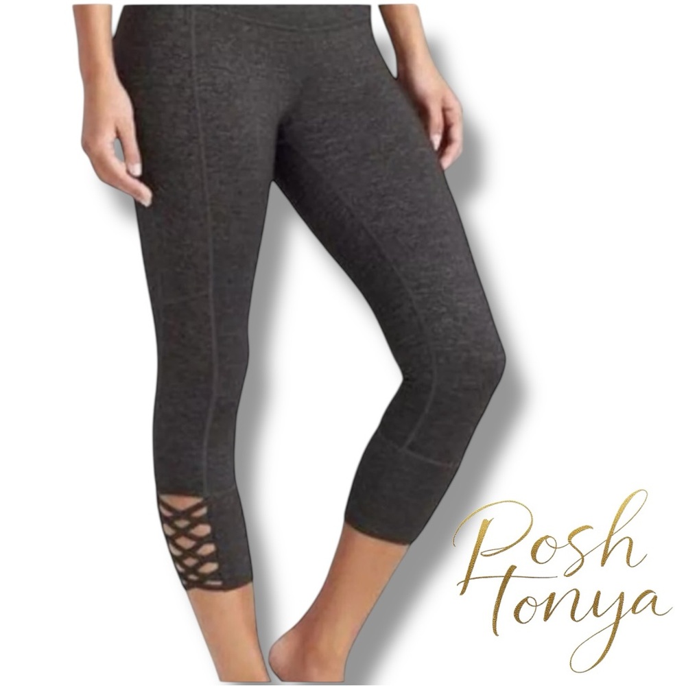 Athleta Mind Over Matter Capri Leggings Metallic Charcoal Gray Size L Gymcore